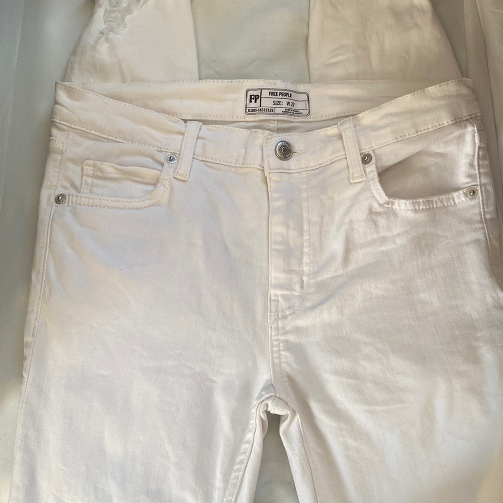 Free People distressed skinny jeans 27